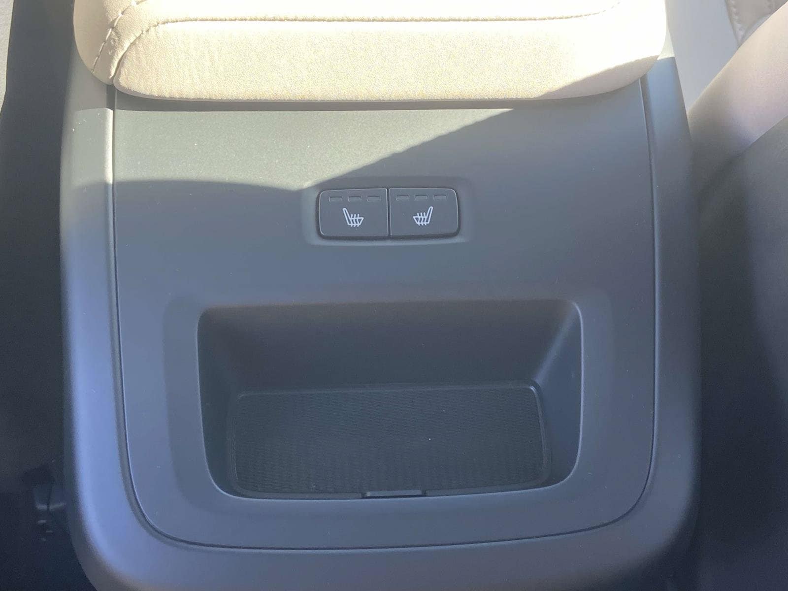 2026 Volvo XC60 Plus - Photo 15