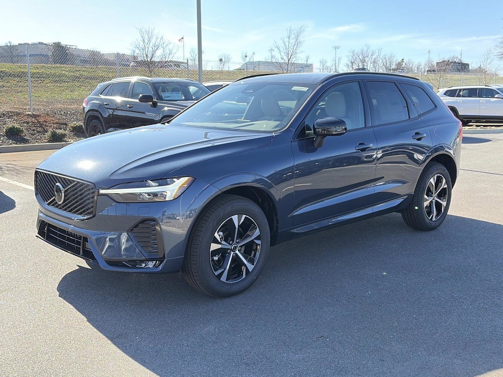 New 2026 Volvo XC60 B5 Core SUV
