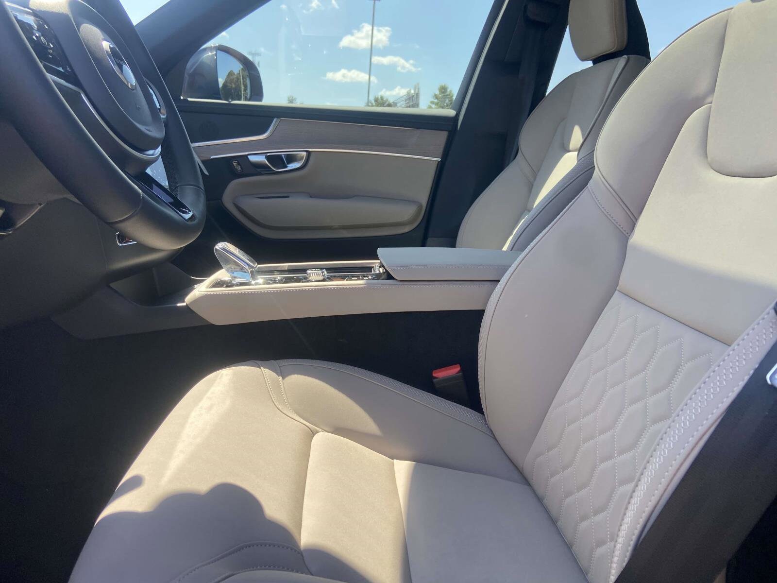 2026 Volvo XC90 Core - Photo 18