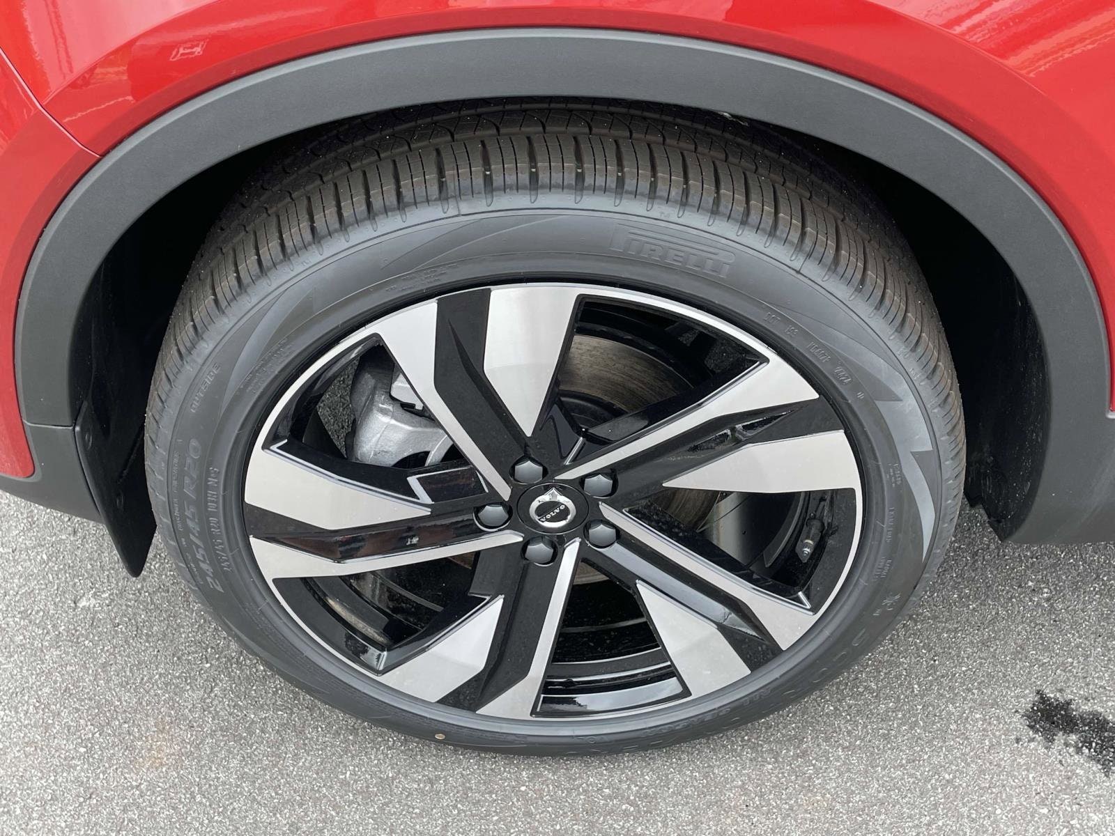 2025 Volvo XC40 Ultra - Photo 13