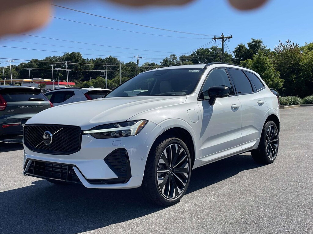 New 2026 Volvo XC60 plug-in hybrid T8 Ultra SUV