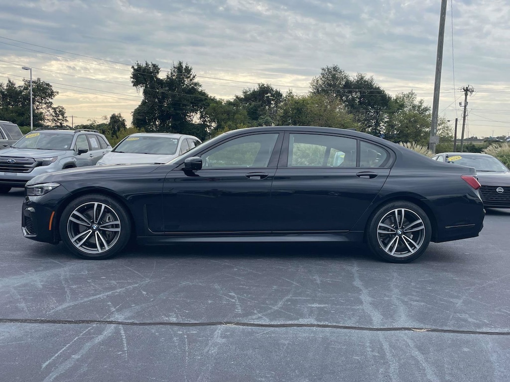 Used 2022 BMW 740i Sedan