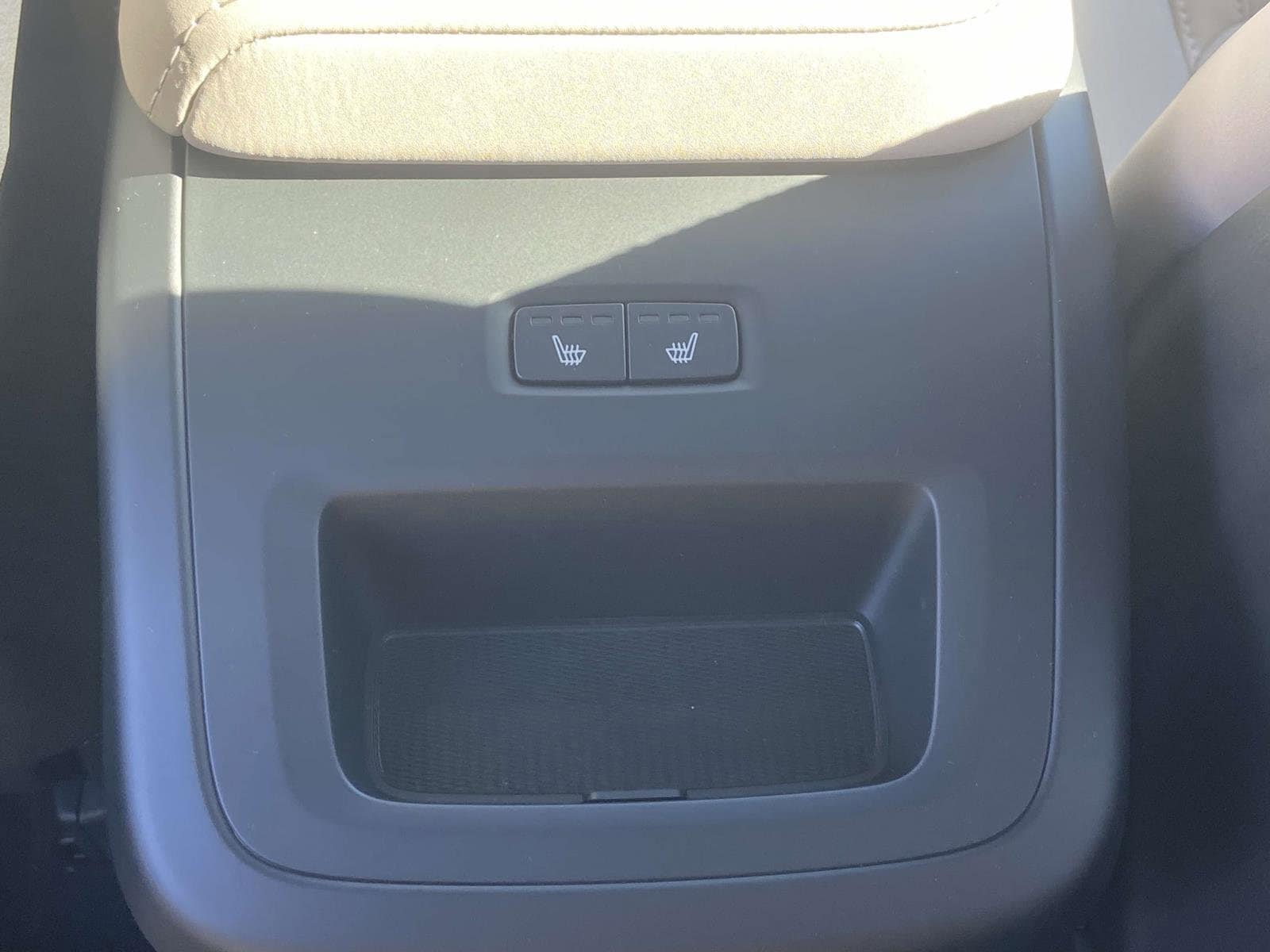 2026 Volvo XC60 Plus - Photo 15