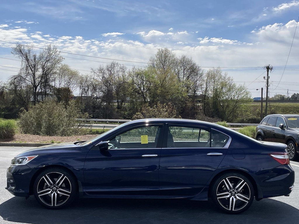 Used 2017 Honda Accord Sport SE Sedan
