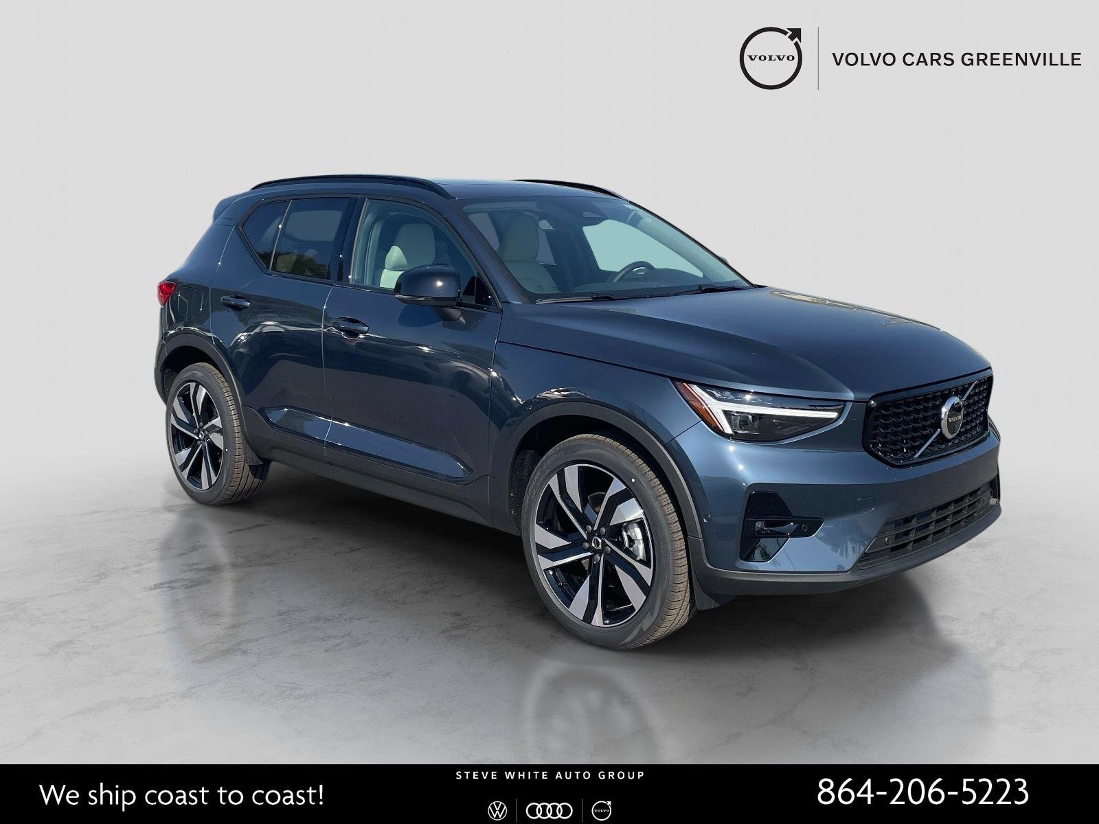 2026 Volvo XC40 B5 Ultra Dark AWD's photo