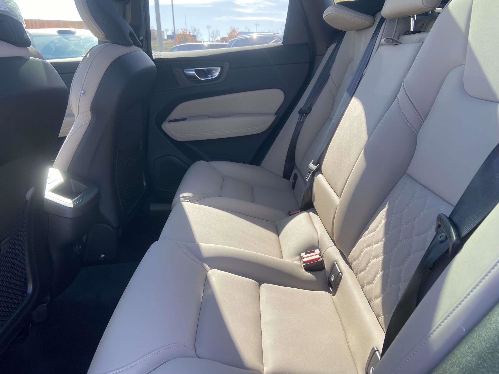 2026 Volvo XC60 Plus - Photo 13