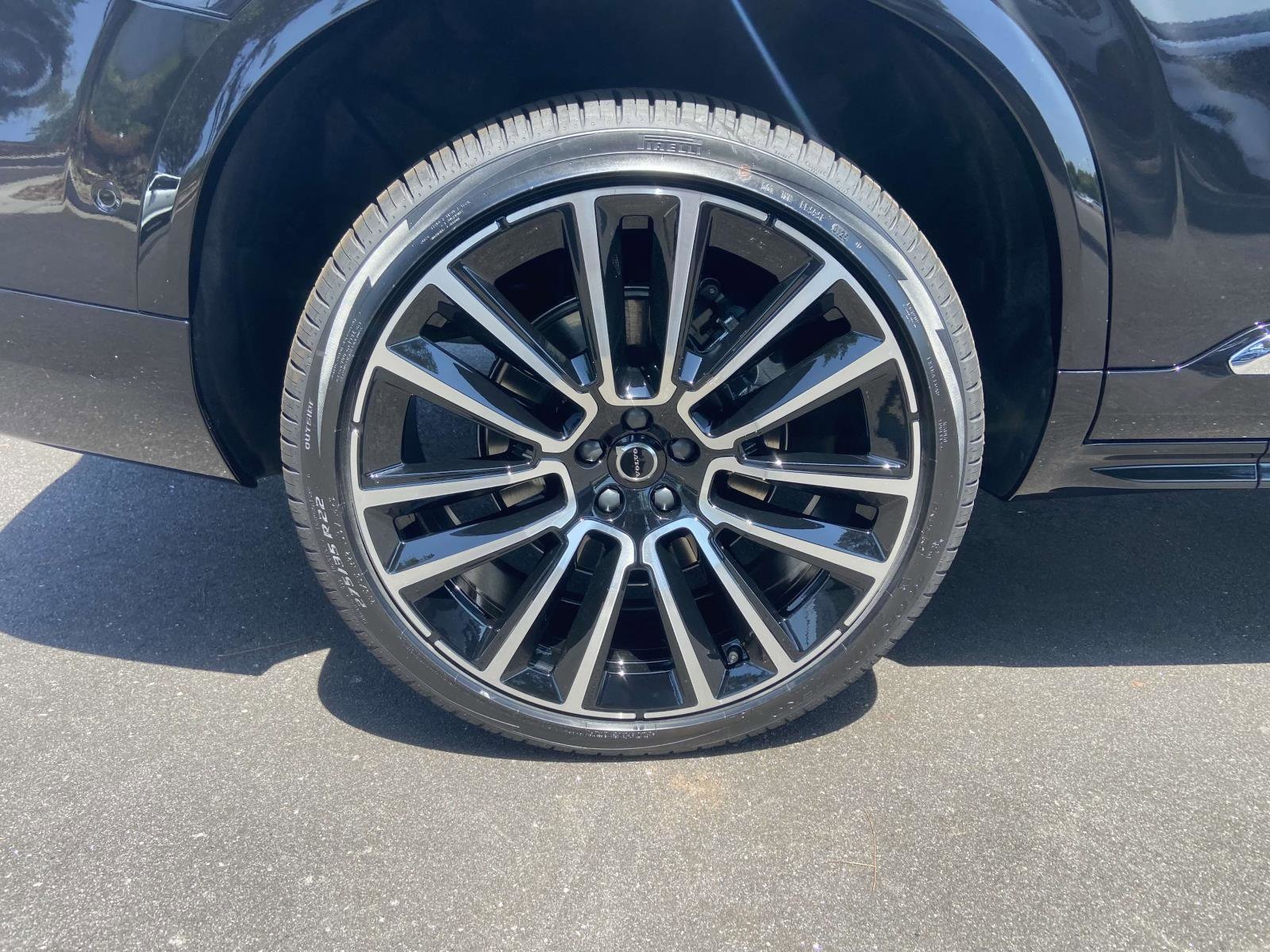 2026 Volvo XC90 Plus - Photo 11