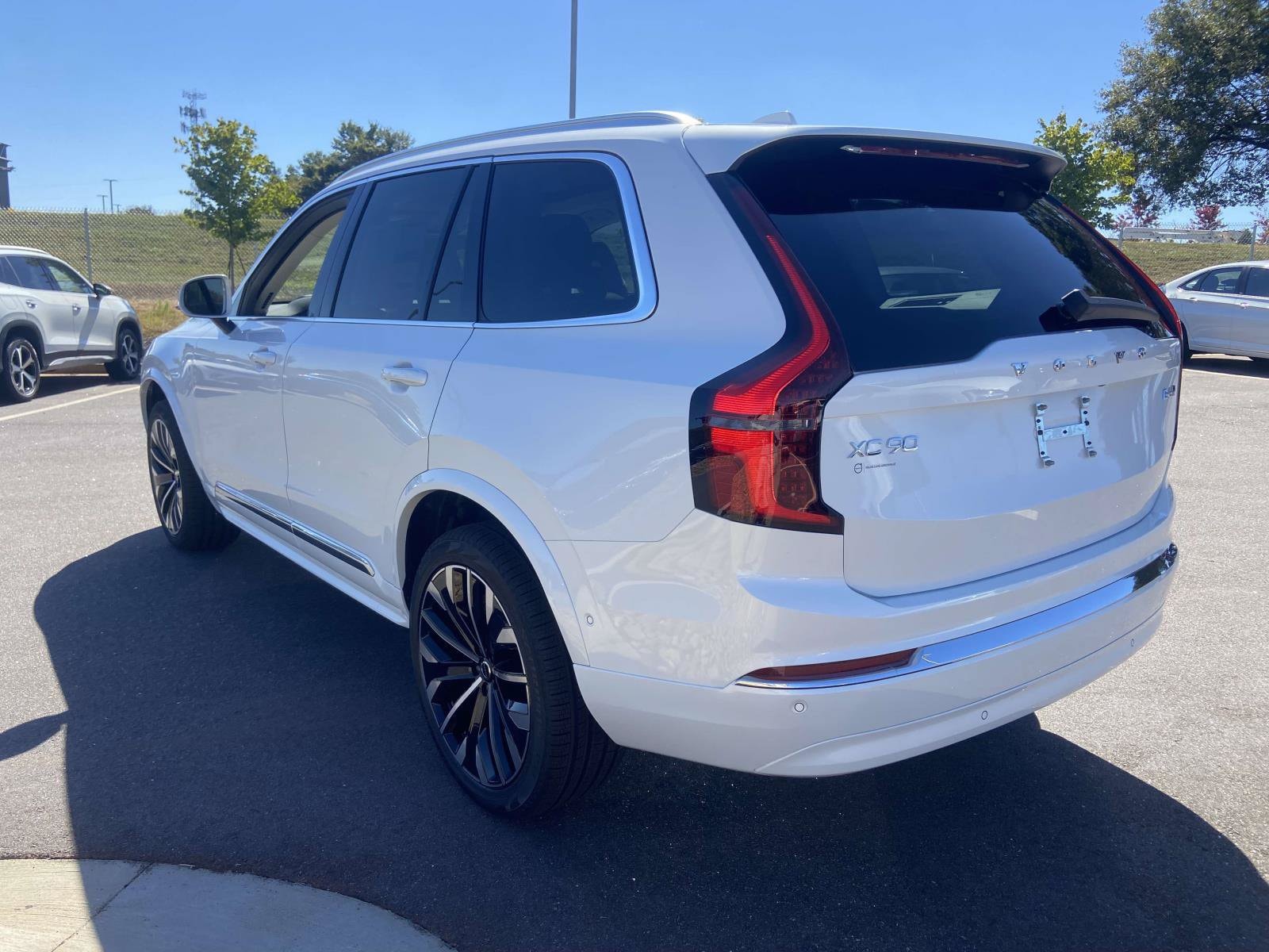 2026 Volvo XC90 Ultra - Photo 7
