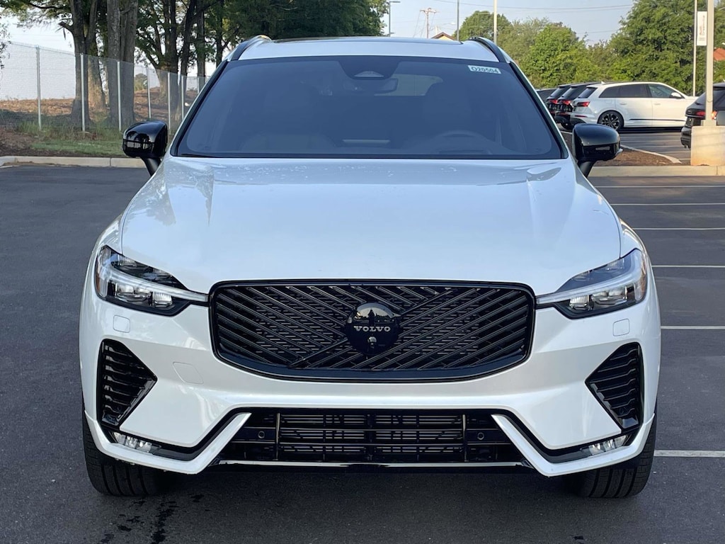 New 2026 Volvo XC60 B5 Ultra Black Edition SUV