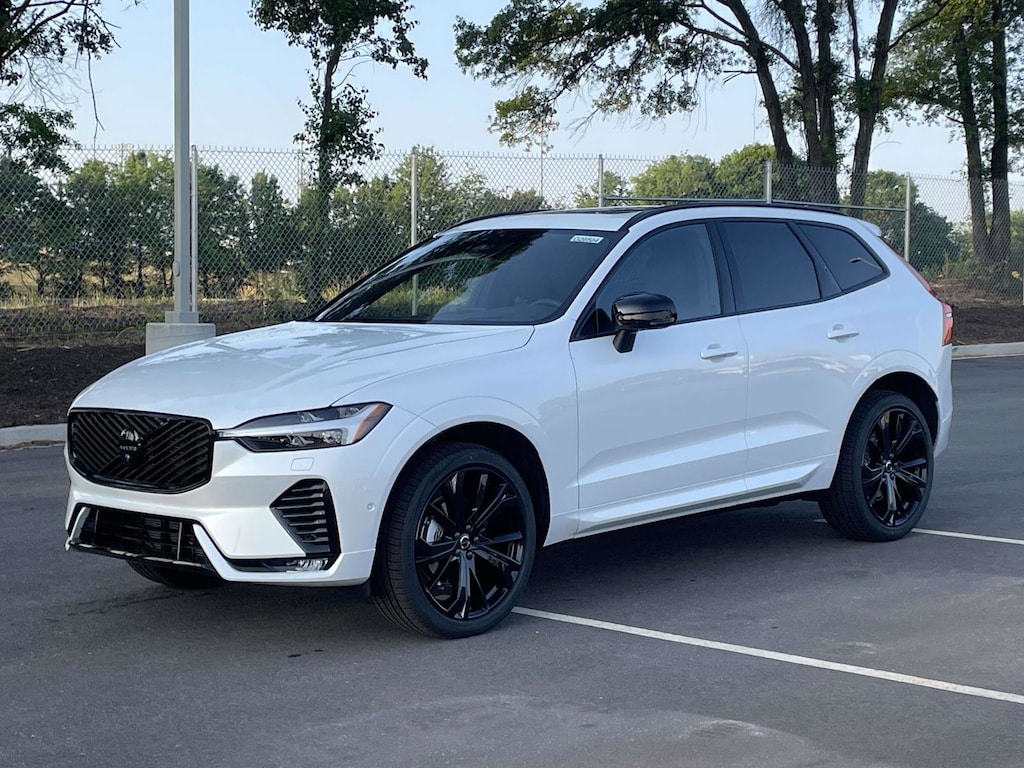 New 2026 Volvo XC60 B5 Ultra Black Edition SUV