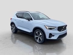2026 Volvo XC40 B5 Plus AWD SUV