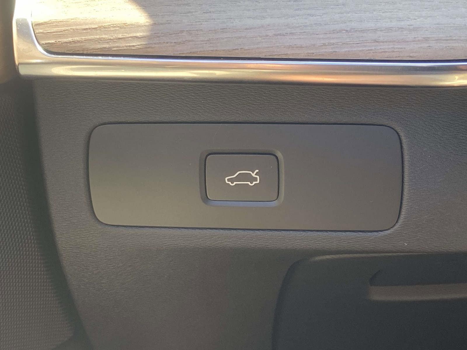 2026 Volvo XC90 Core - Photo 23