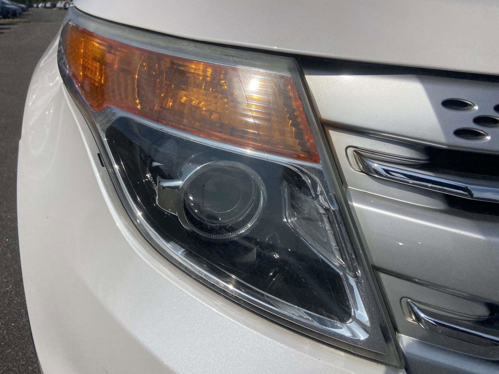 2015 Ford Explorer XLT photo 4