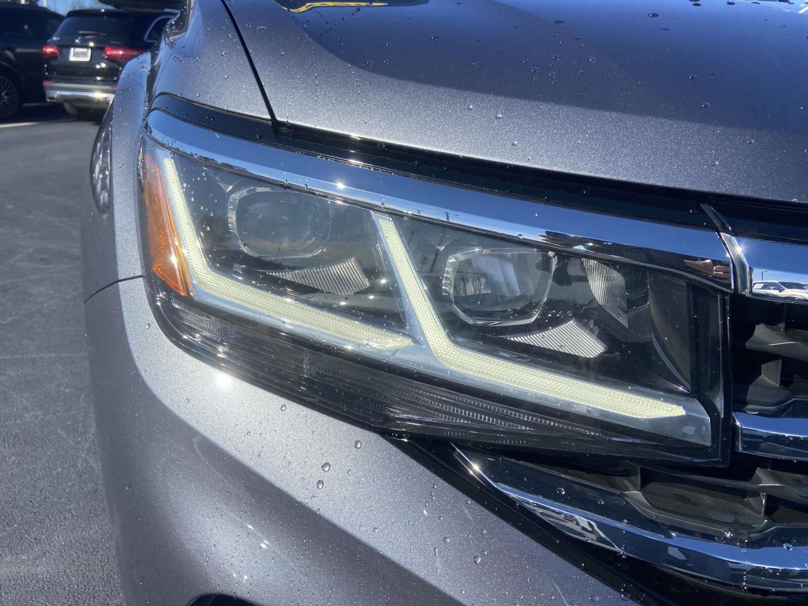 2020 Volkswagen Atlas Cross Sport V6 SEL Premium photo 3