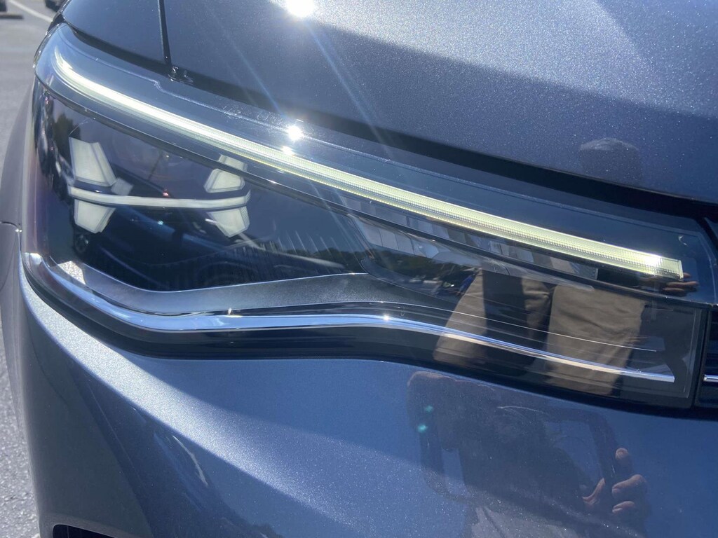 Used 2025 Volkswagen Taos 1.5T SE SUV