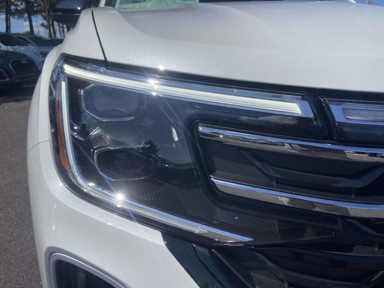 2026 Volkswagen Atlas Peak Edition SE photo 4