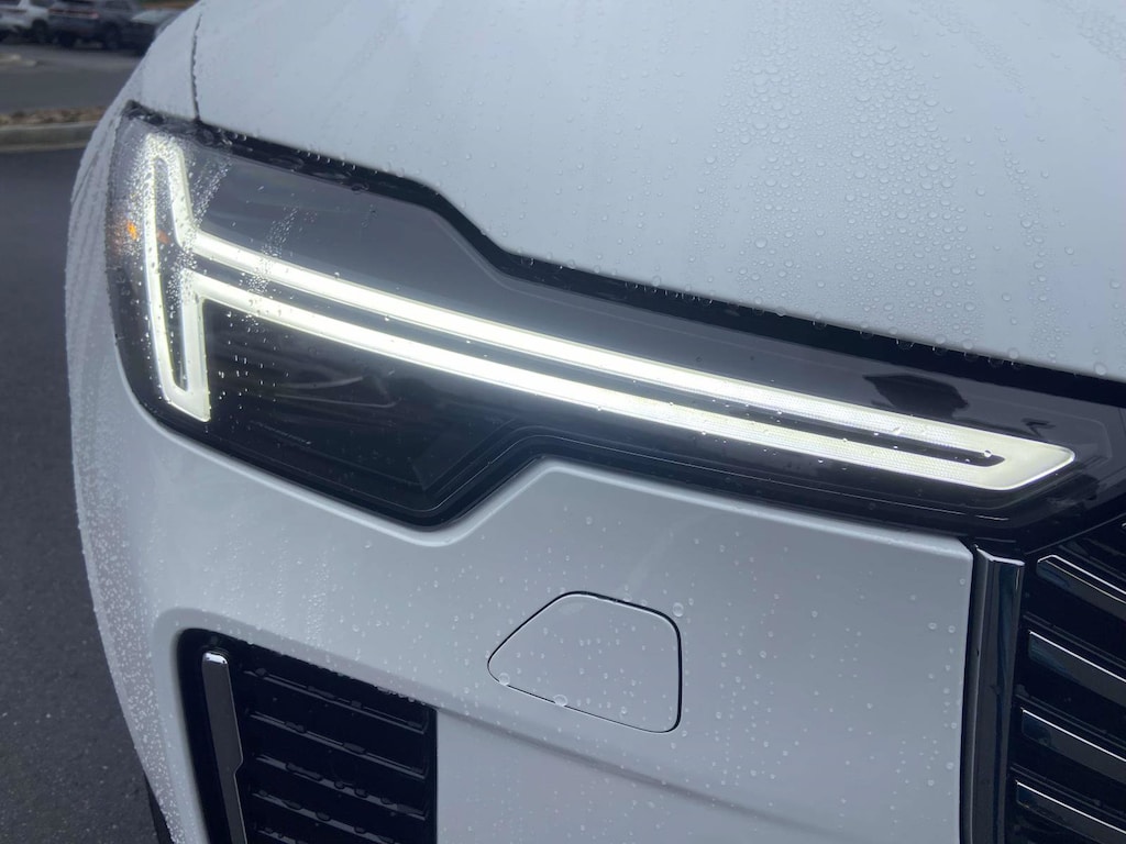 New 2026 Volvo XC90 plug-in hybrid T8 Plus 7-Seater SUV