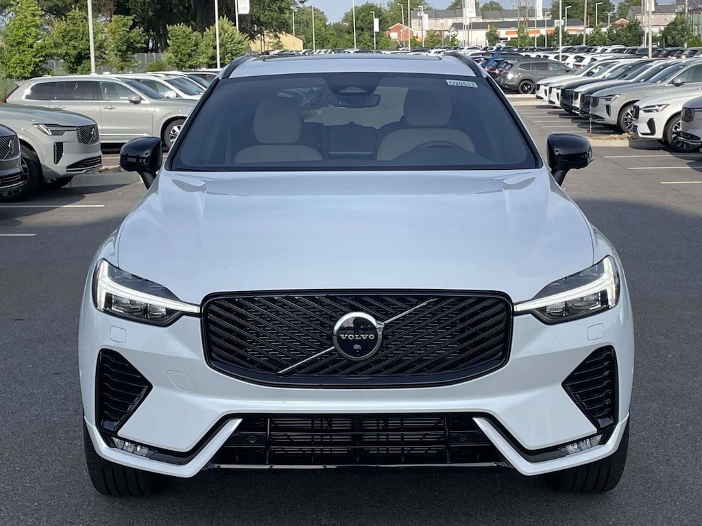 New 2026 Volvo XC60 B5 Plus SUV