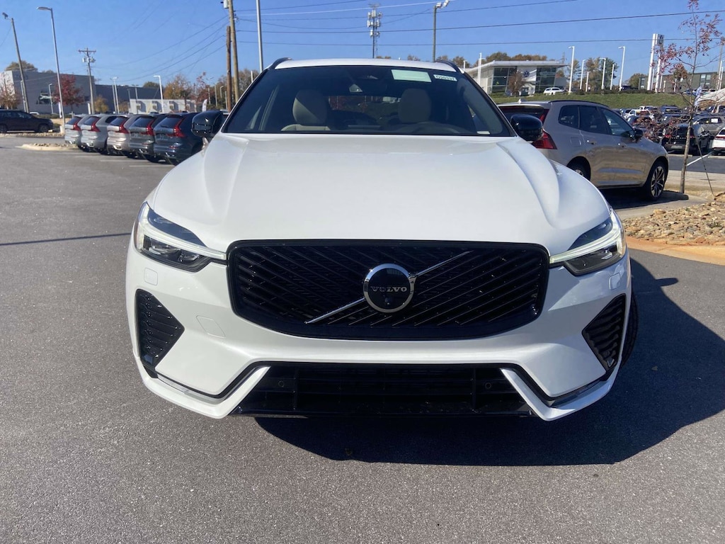 New 2026 Volvo XC60 B5 Plus SUV