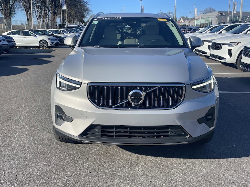 Certified 2023 Volvo XC40 B5 AWD Plus Bright SUV