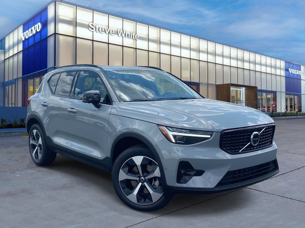 New 2026 Volvo XC40 B5 Plus SUV