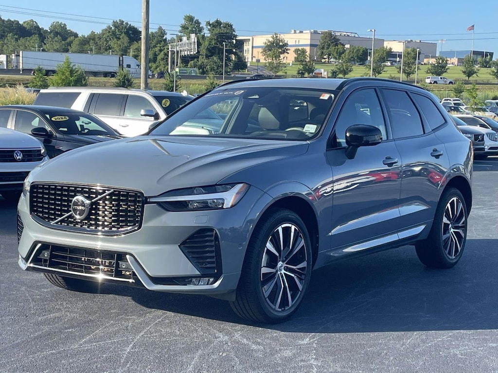 Used 2023 Volvo XC60 B5 AWD Plus Dark SUV