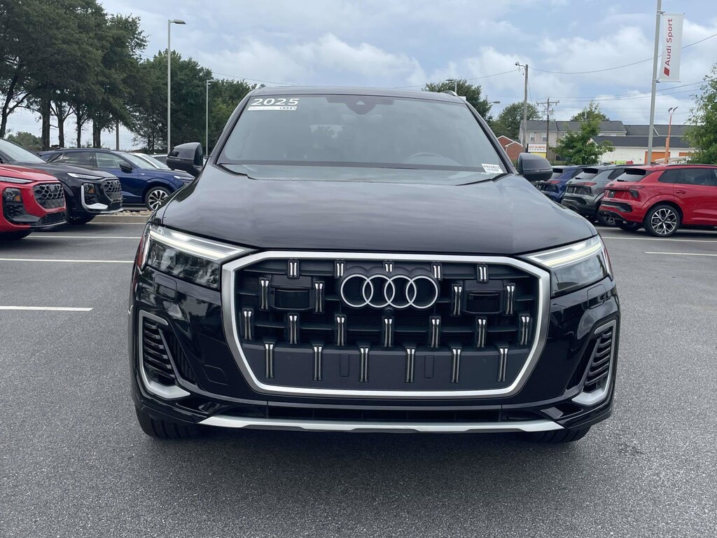 Used 2025 Audi Q7 55 Premium SUV