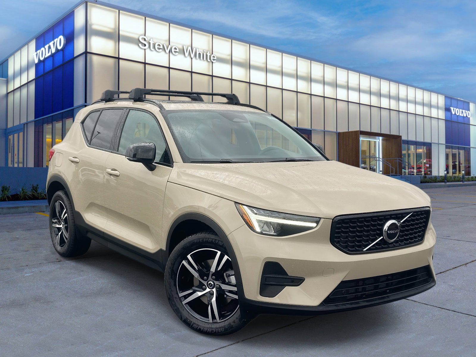 2026 Volvo XC40 Core's photo