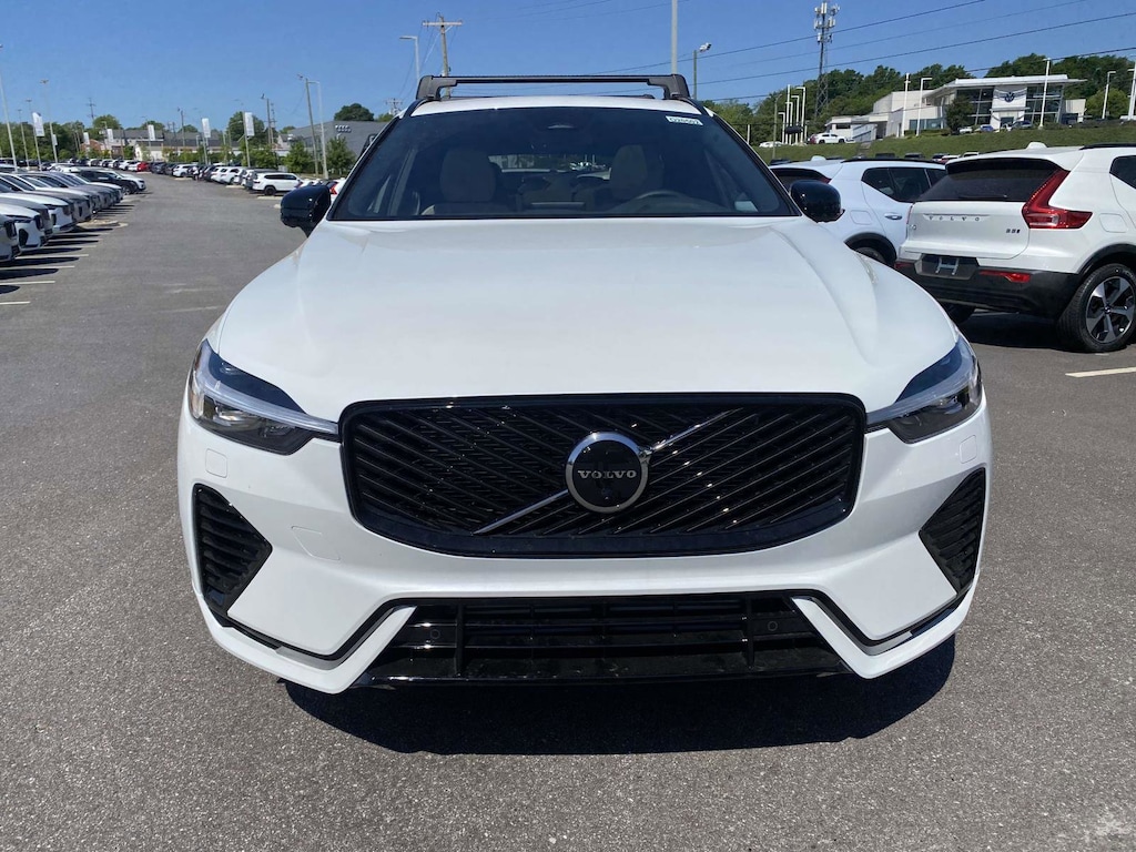New 2026 Volvo XC60 plug-in hybrid T8 Plus SUV