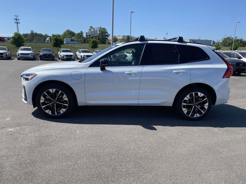 New 2026 Volvo XC60 plug-in hybrid T8 Plus SUV
