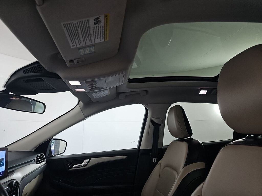 2021 Ford Escape SEL photo 4