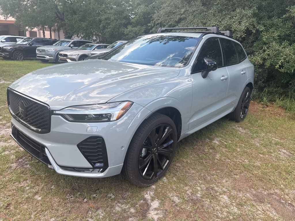 2026 Volvo XC60 B5 Ultra Black Edition Theme AWD's photo