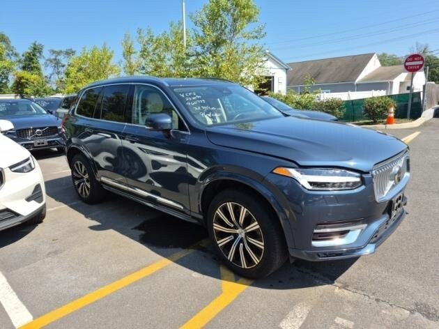 2023 Volvo XC90 Plus photo 2