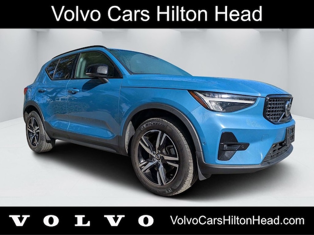 2023 Volvo XC40 B5 Plus Dark Theme SUV