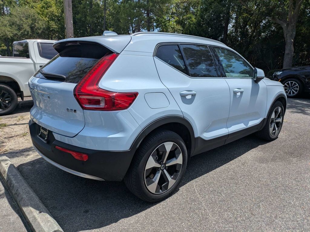 Certified 2024 Volvo XC40 B5 Core SUV