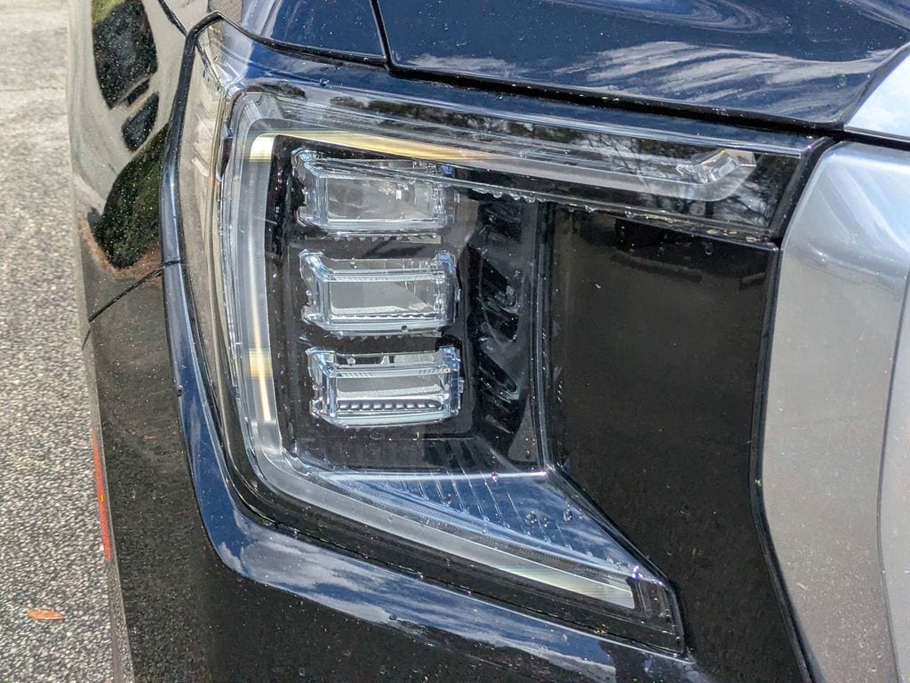 2021 GMC Yukon Denali - Photo 8