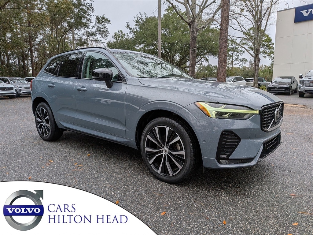 2023 Volvo XC60 Plus's photo
