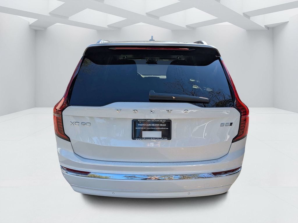 New 2026 Volvo XC90 B5 Core SUV