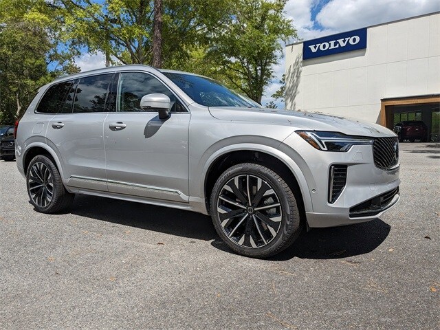2025 Volvo XC90 T8 Plus photo 2