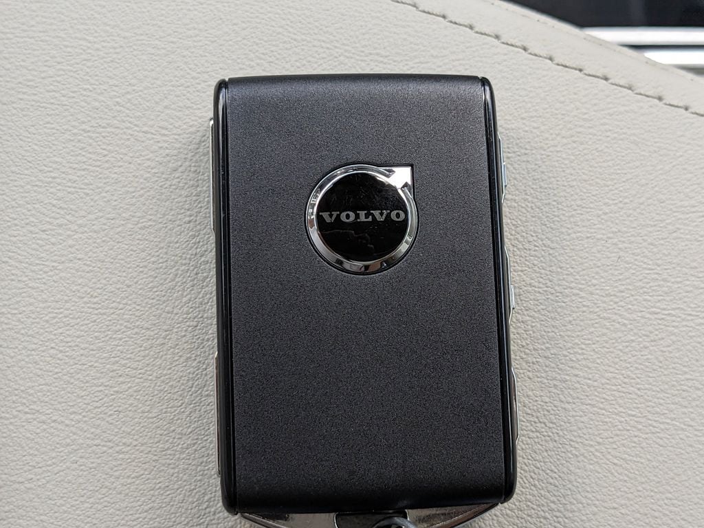 2026 Volvo XC60 Ultra - Photo 31