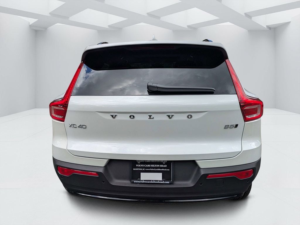 New 2026 Volvo XC40 B5 Plus SUV