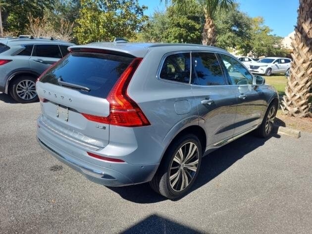 2023 Volvo XC60 B5 Plus photo 4