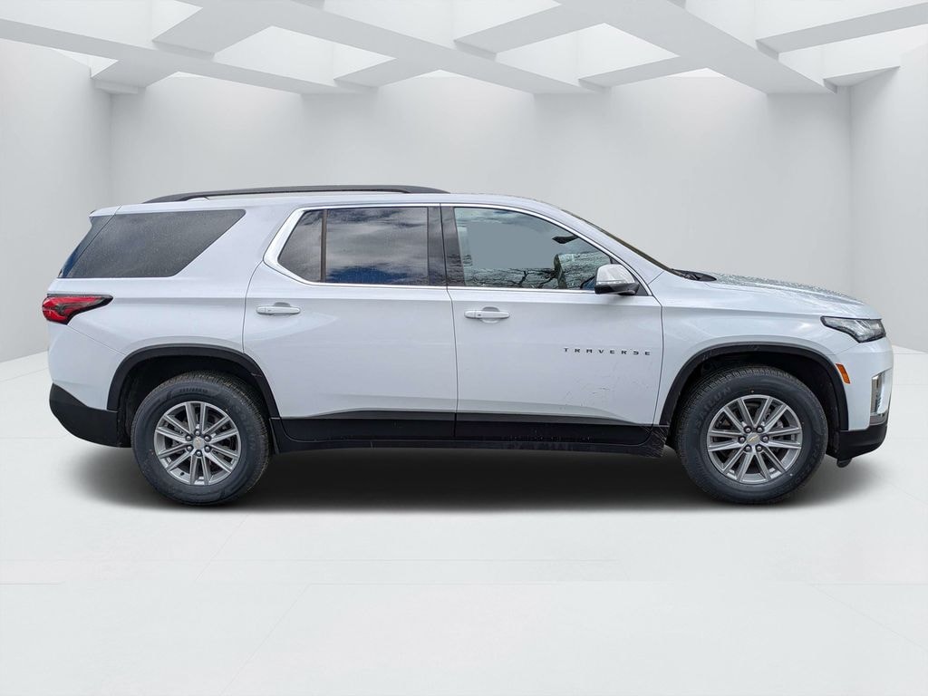 Used 2023 Chevrolet Traverse LT SUV