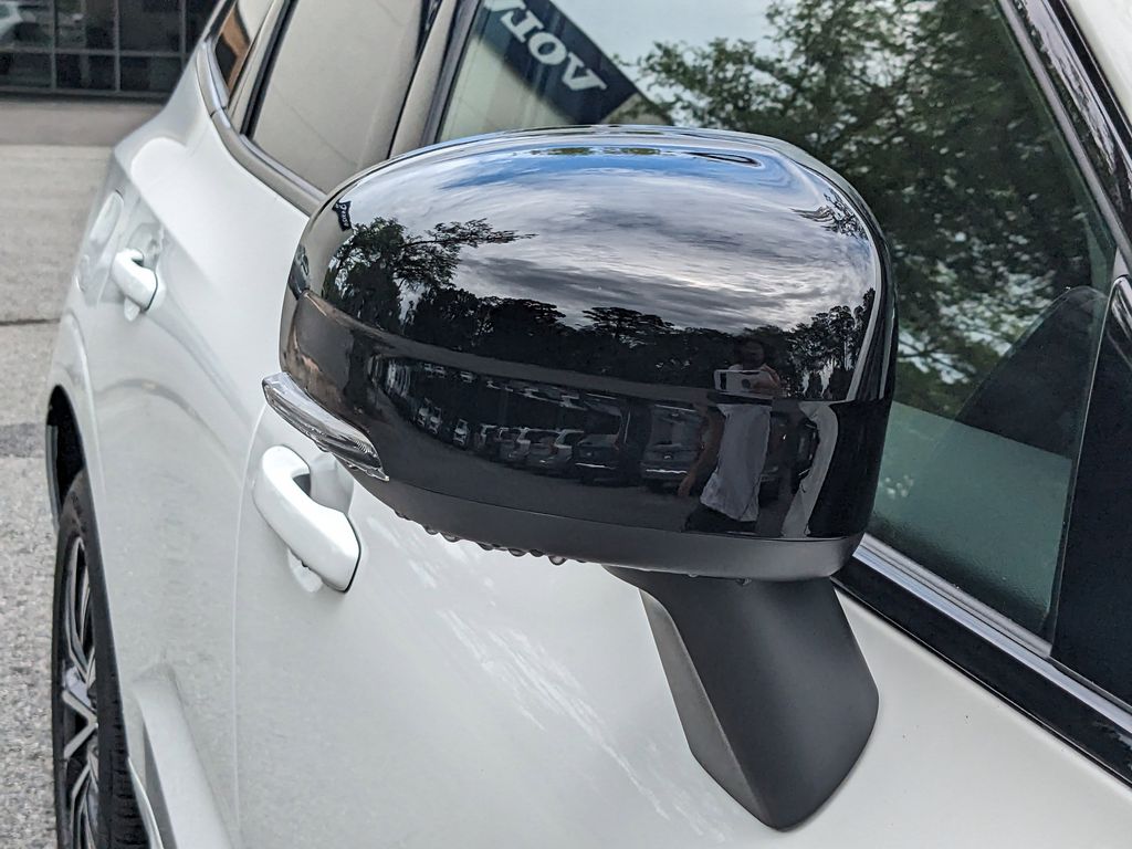 2025 Volvo XC60 Plus - Photo 11