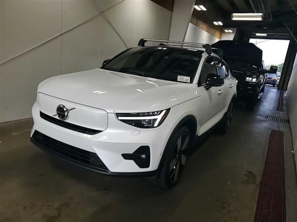 Used 2023 Volvo C40 Recharge Pure Electric Ultimate SUV