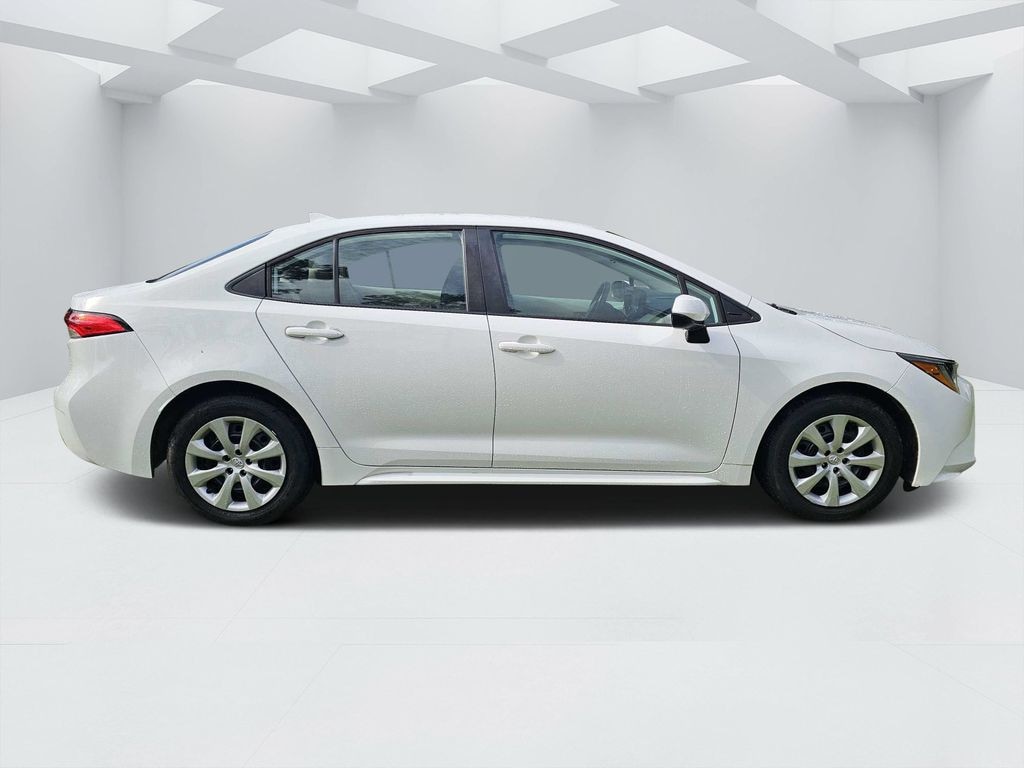 Used 2022 Toyota Corolla LE Sedan