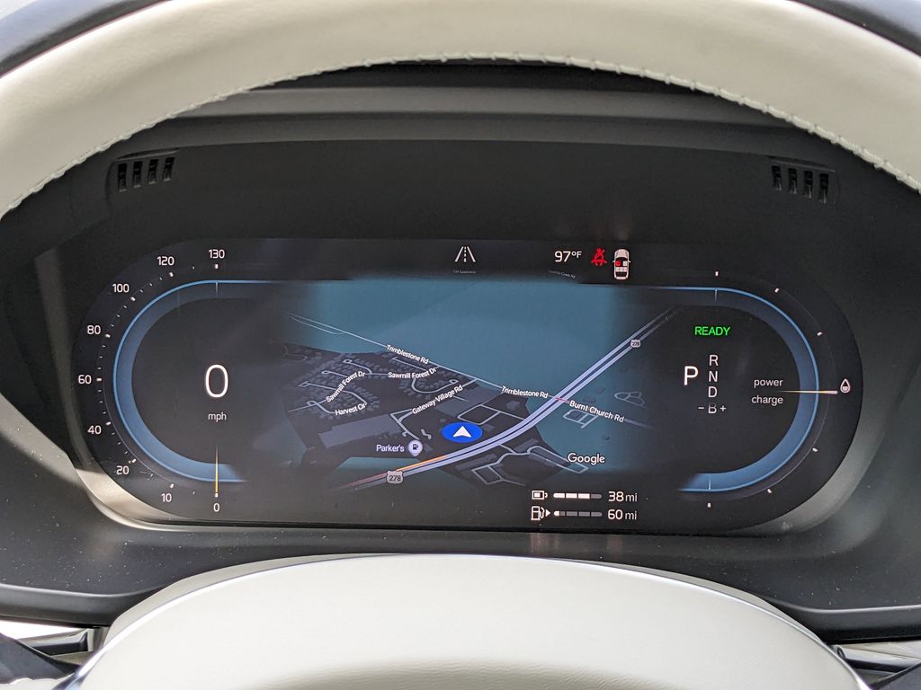 2025 Volvo XC60 Plus - Photo 30