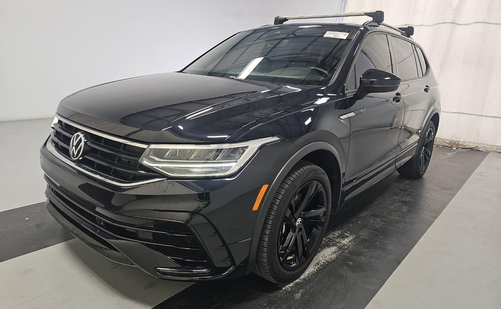 2023 Volkswagen Tiguan SE R-LINE BLACK