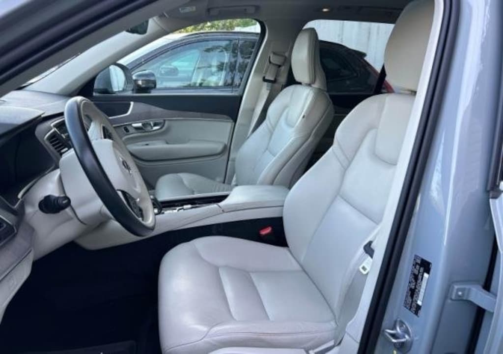 Certified 2024 Volvo XC90 B6 Core SUV