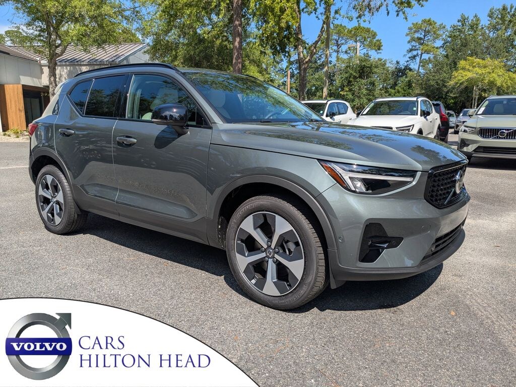New 2026 Volvo XC40 B4 Plus SUV